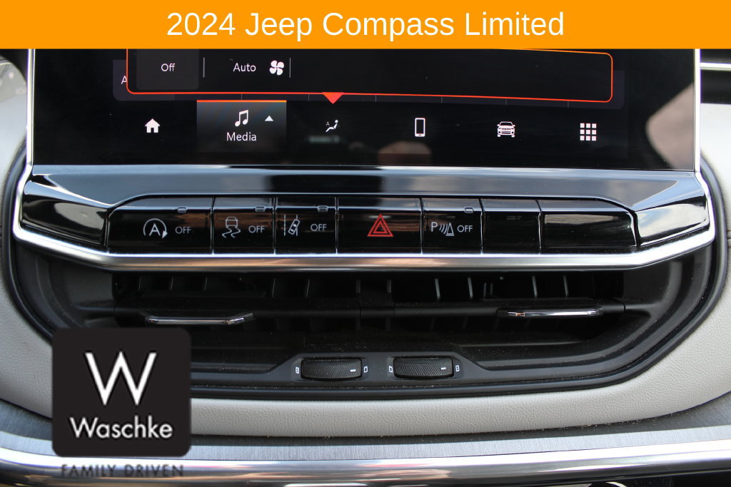 Used 2024 Jeep Compass Limited AWD/4WD image 29