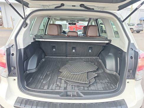 Used 2018 Subaru Forester 2.5i Touring w/ Popular Package #2 image 8