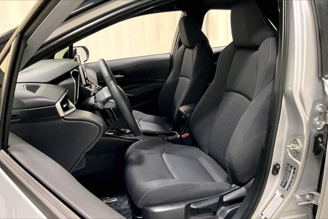 Used 2025 Toyota Corolla SE FWD image 25
