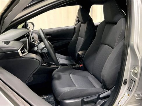 Used 2025 Toyota Corolla SE FWD image 25