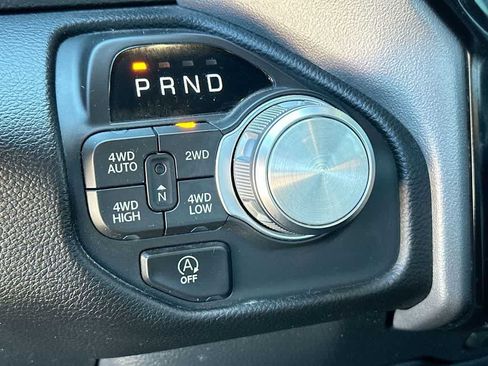 Used 2025 RAM 1500 Laramie AWD/4WD image 21