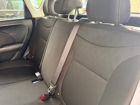 Used 2016 Kia Soul FWD image 19