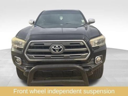 Used 2016 Toyota Tacoma Limited w/ Towing Package image 11