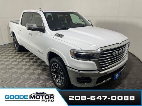 Used 2025 RAM 1500 Laramie AWD/4WD image 1