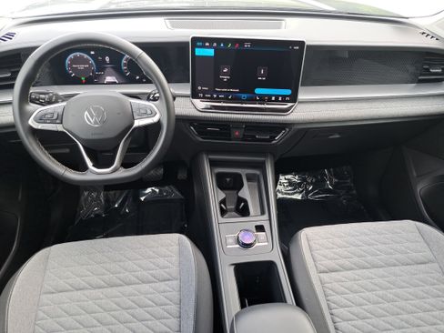 Certified 2025 Volkswagen Tiguan S AWD/4WD image 9