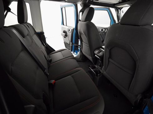 Certified 2023 Jeep Wrangler Unlimited Rubicon w/ Xtreme 35 Tire Package image 13