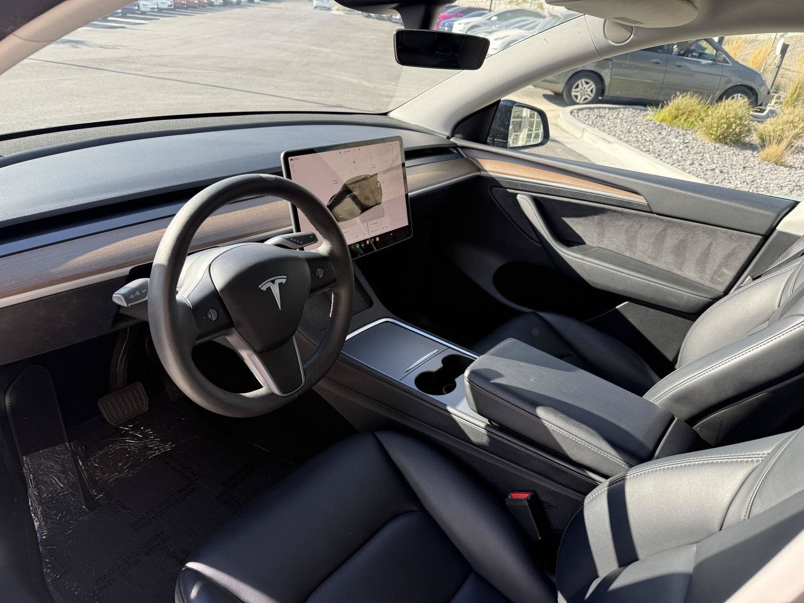Used 2024 Tesla Model Y Long Range AWD/4WD image 12