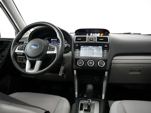 Used 2018 Subaru Forester 2.5i Premium AWD/4WD image 10