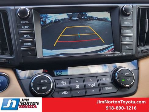 Used 2018 Toyota RAV4 Limited image 21