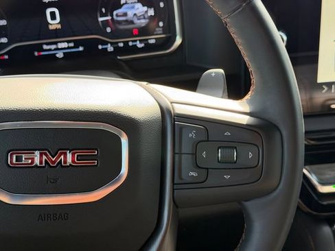 Used 2025 GMC Sierra 1500 AT4 w/ AT4 Premium Package AWD/4WD image 19