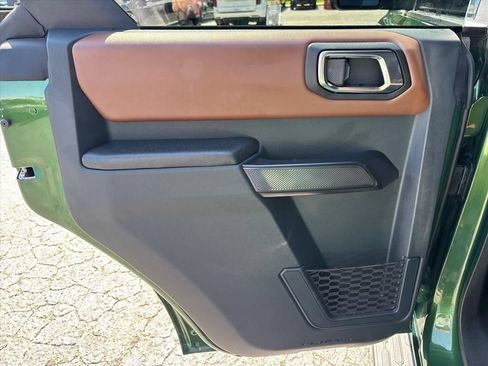 Used 2024 Ford Bronco Outer Banks AWD/4WD image 18