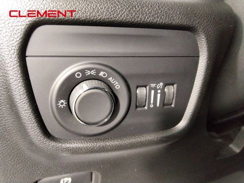 Used 2024 Jeep Grand Cherokee L Laredo AWD/4WD image 12