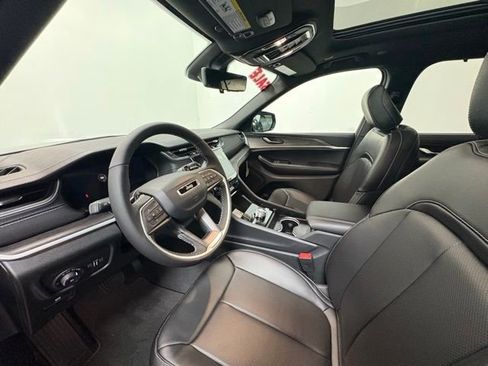 New 2025 Jeep Grand Cherokee L Limited image 14