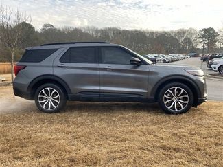 Used 2025 Ford Explorer ST-Line w/ Premium Package video 2