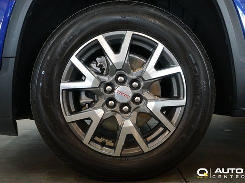 Used 2023 GMC Acadia SLE w/ Infotainment Package AWD/4WD image 6