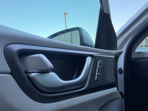 Used 2020 Hyundai Ioniq Limited FWD image 19