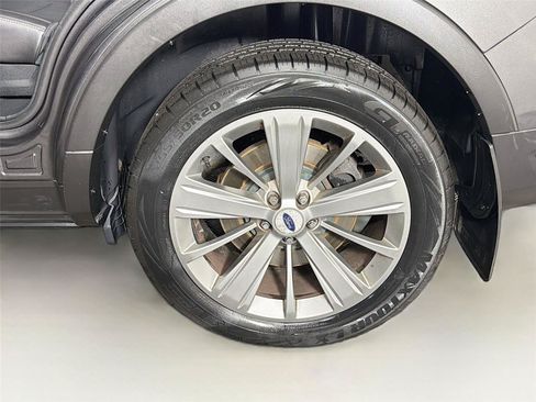 Used 2018 Ford Explorer Limited AWD/4WD image 36