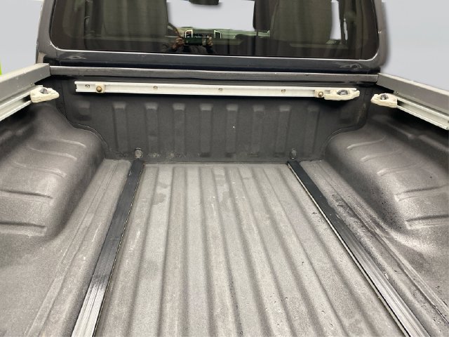 Used 2012 Nissan Frontier SL w/ Moonroof Pkg AWD/4WD image 15