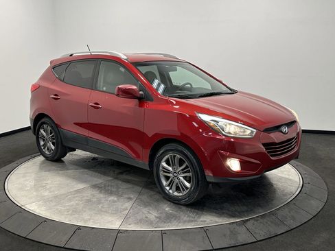 Used 2014 Hyundai Tucson SE image 2