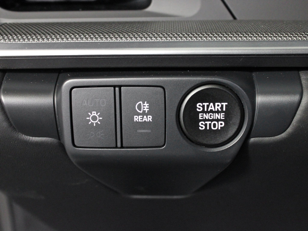 Certified 2025 Porsche 911 Carrera RWD image 19