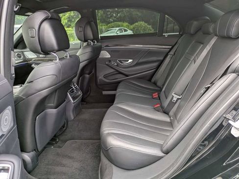 Used 2017 Mercedes-Benz S 550 Sedan image 15