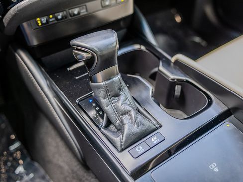 Used 2023 Lexus ES 300h w/ Premium Package FWD image 20