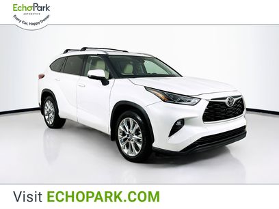 Used 2023 Toyota Highlander Limited