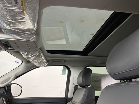 New 2025 Ford Expedition Active image 34