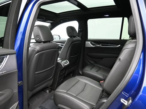 Used 2023 Cadillac XT6 Premium Luxury AWD/4WD image 24