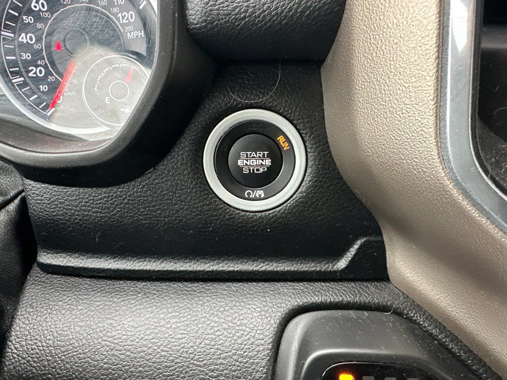 Used 2019 RAM 1500 Laramie AWD/4WD image 45