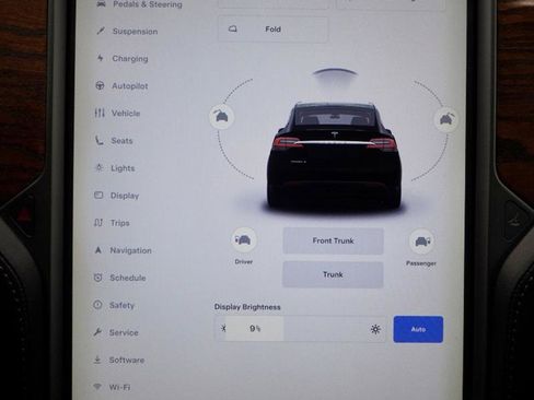 Used 2018 Tesla Model X 75D image 14