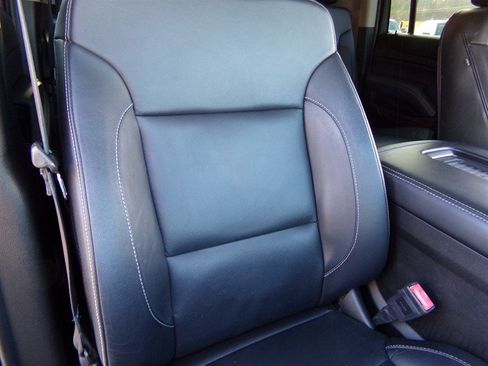 Used 2016 Chevrolet Suburban LT image 33