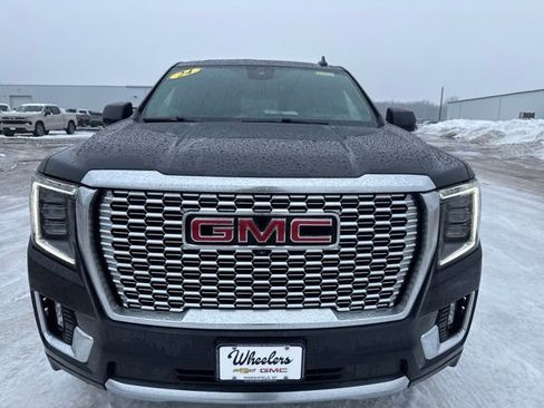 Used 2024 GMC Yukon XL Denali w/ Advanced Technology Package image 8