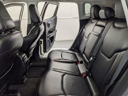 Used 2018 Jeep Compass Limited w/ Navigation Group AWD/4WD image 24