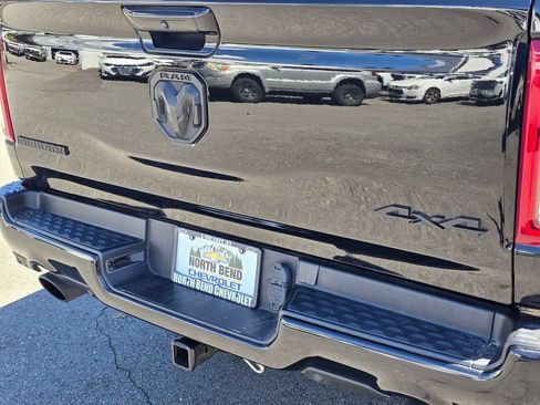 Used 2021 RAM 1500 Big Horn AWD/4WD image 14