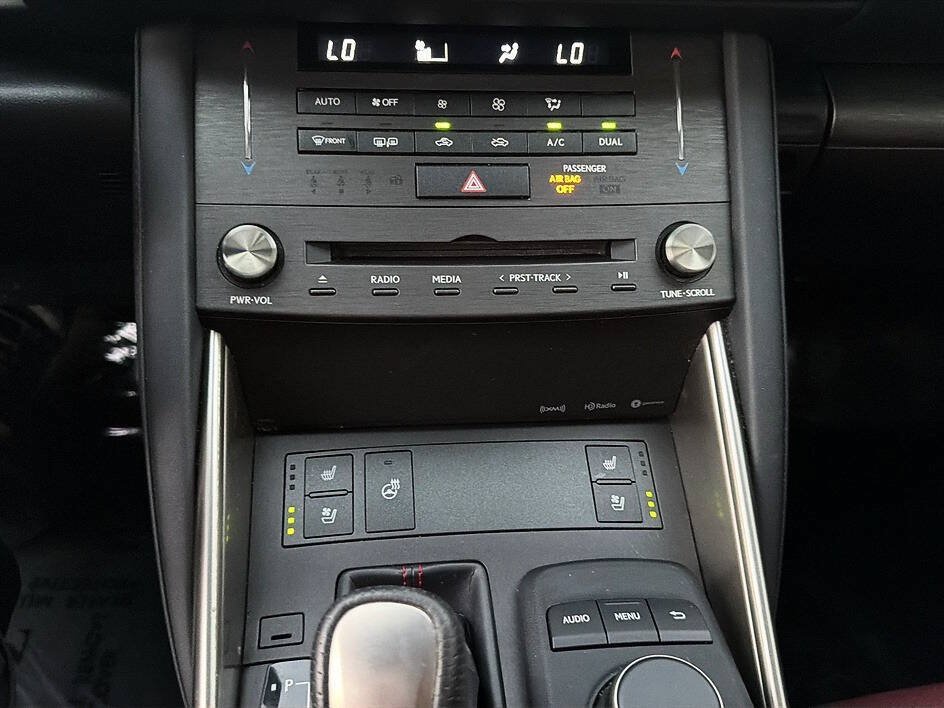 Used 2020 Lexus IS 350 F Sport w/ F Sport Package RWD image 11