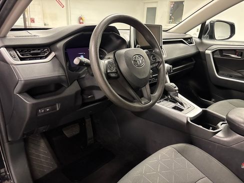 Used 2024 Toyota RAV4 XLE image 39