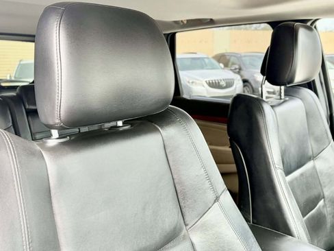 Used 2013 Jeep Grand Cherokee Limited w/ Luxury Group II image 14