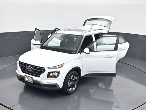 New 2026 Hyundai Venue SEL FWD image 30