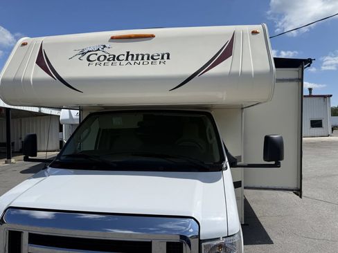 Used 2017 Ford E-450 and Econoline 450 Super Duty w/ Motorhome Prep Package RWD image 33