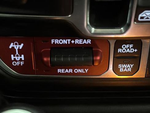 Used 2021 Jeep Wrangler Unlimited Rubicon AWD/4WD image 31
