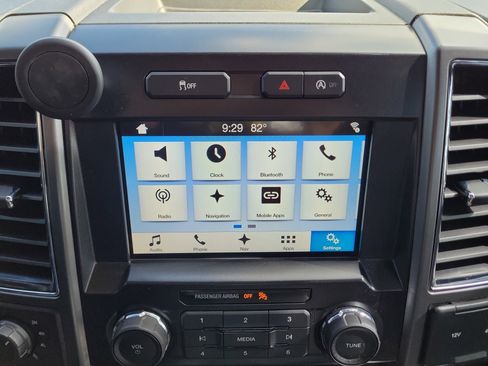 Used 2018 Ford F150 XLT w/ Equipment Group 302A Luxury AWD/4WD image 30
