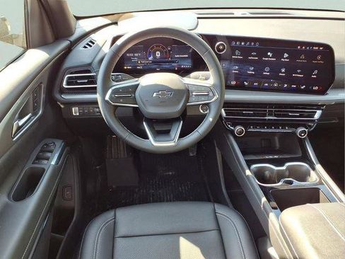 New 2026 Chevrolet Traverse LT w/ Midnight/Sport Edition AWD/4WD image 11