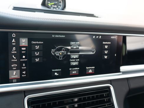 Used 2018 Porsche Panamera Turbo S AWD/4WD image 20