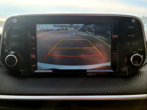 Used 2011 Ford Edge SE image 12