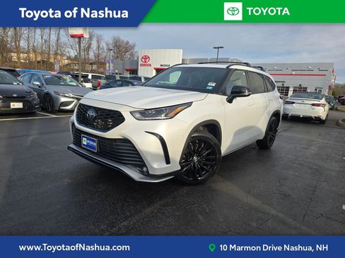Used 2023 Toyota Highlander XSE AWD/4WD image 1