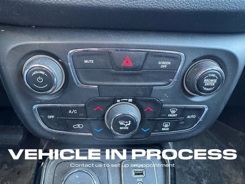 Used 2019 Jeep Compass Limited image 21