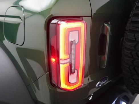 Used 2023 Ford Bronco Outer Banks w/ Sasquatch Package image 31