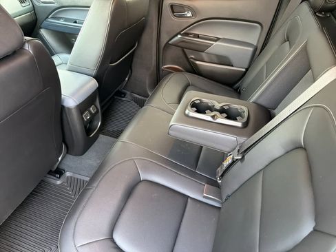 Used 2022 Chevrolet Colorado Z71 image 4