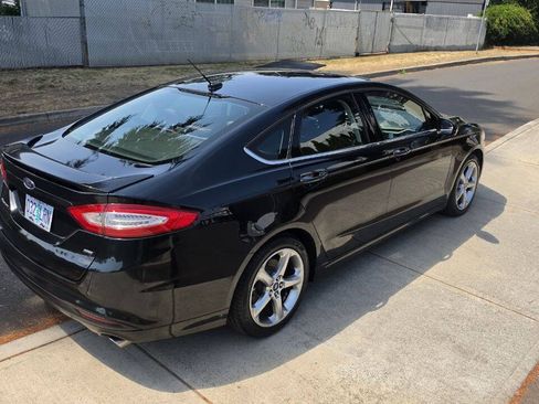 Used 2014 Ford Fusion SE w/ Equipment Group 201A FWD image 5